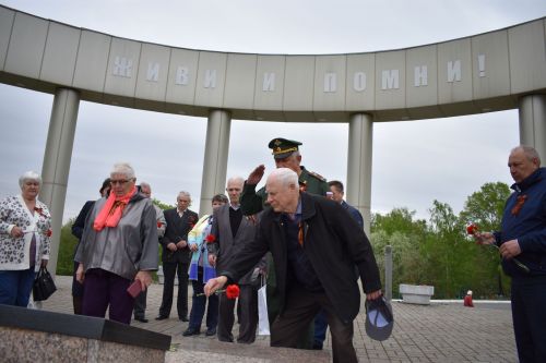 В Парке Героев в Верхнем Услоне прошел торжественный митинг