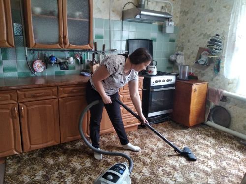 Социальные работники поддержали акцию «Чистый дом, чистый двор»