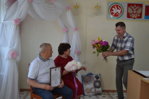 Во всем виновата любовь: супруги Долгановы из Верхнего Услона отметили золотую свадьбу