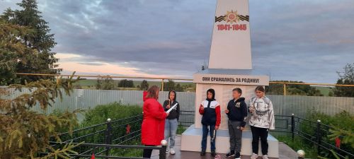 В Кильдееве зажгли свечи в память о солдатах, погибших в Великой Отечественной войне