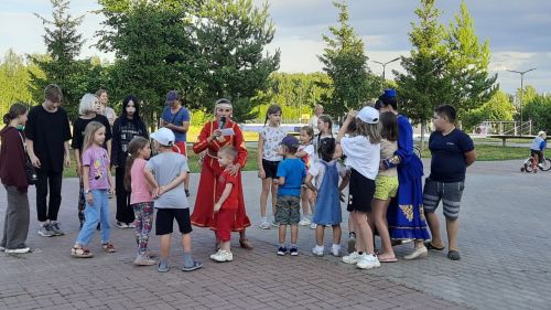 В Верхнем Услоне подростков пригласили поиграть в народные игры