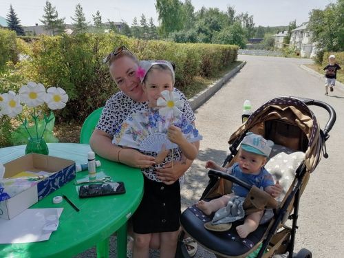 В Верхнем Услоне открыли летний читальный зал