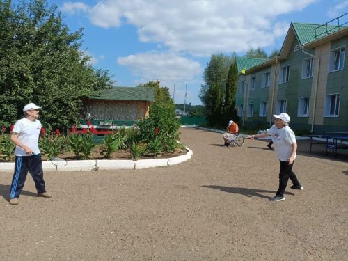 Югары Ослан картлар һәм инвалидлар интернат-йортында  физкультура сөючеләр  көне узды