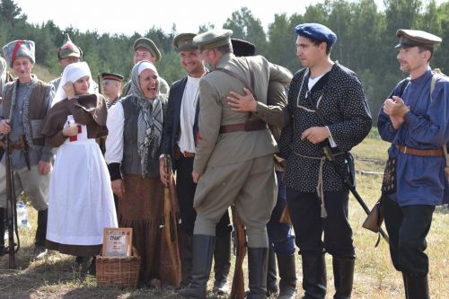 В Верхнем Услоне прошел юбилейный военно-исторический фестиваль «Рождение легендарной и непобедимой»