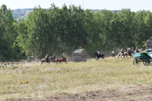 В Верхнем Услоне прошел юбилейный военно-исторический фестиваль «Рождение легендарной и непобедимой»