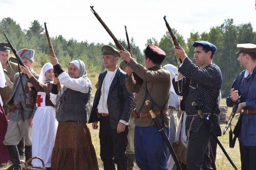 В Верхнем Услоне прошел юбилейный военно-исторический фестиваль «Рождение легендарной и непобедимой»