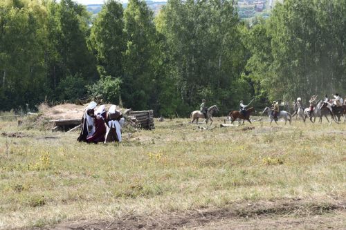 В Верхнем Услоне прошел юбилейный военно-исторический фестиваль «Рождение легендарной и непобедимой»
