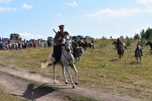 В Верхнем Услоне прошел юбилейный военно-исторический фестиваль «Рождение легендарной и непобедимой»