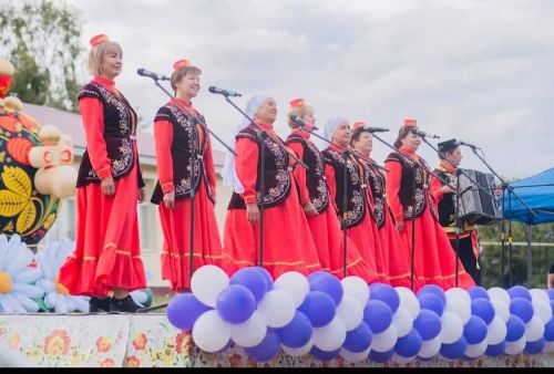 На Дне села в Набережных Морквашах для гостей приготовили праздничный белеш