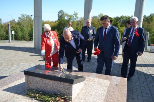 Герой России Геворк Исаханян провел Урок мужества в Верхнеуслонской гимназии и посетил Музей памяти