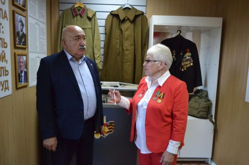Герой России Геворк Исаханян провел Урок мужества в Верхнеуслонской гимназии и посетил Музей памяти