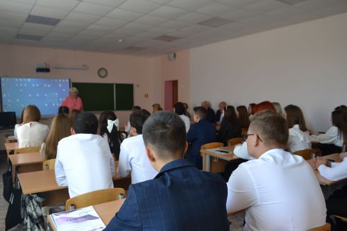 Герой России Геворк Исаханян провел Урок мужества в Верхнеуслонской гимназии и посетил Музей памяти