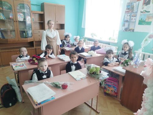 Небывалый набор: В Печищах в первый класс пошли 10 ребят