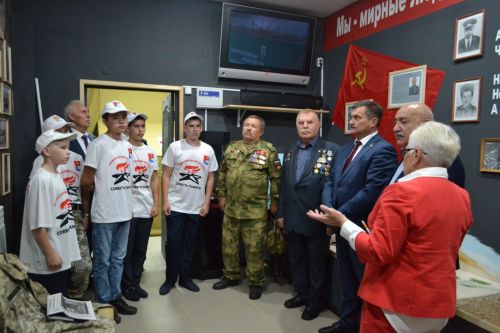 Герой России Геворк Исаханян провел Урок мужества в Верхнеуслонской гимназии и посетил Музей памяти