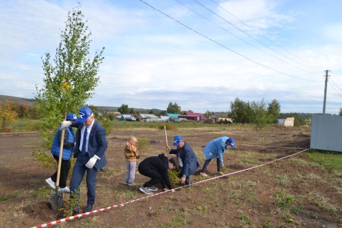 Мәмәтхуҗада Советлар Союзы Герое Нәбиулла Зиннуров исемендәге сквер ачылды