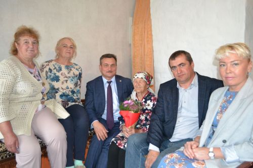 Старейшая жительница Юматова отметила красивый юбилей