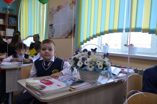 День знаний в Верхнеуслонской гимназии имени Героя Советского Союза Набиуллы Зиннурова (фоторепортаж)