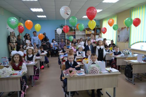 День знаний в Верхнеуслонской гимназии имени Героя Советского Союза Набиуллы Зиннурова (фоторепортаж)