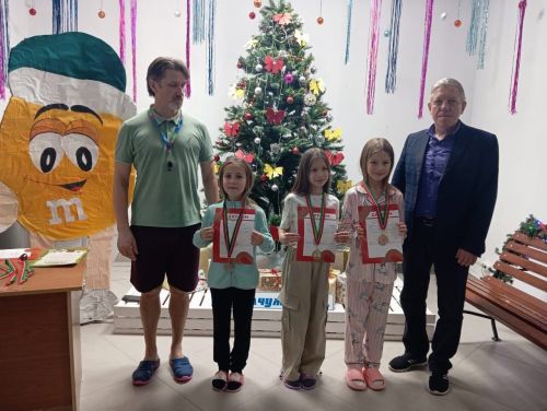 Йөзү бассейнында ярышлар узды