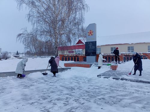 В Макулове прошла патриотическая акция «Обелиск»