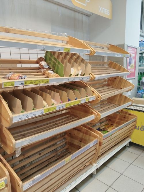 С полок верхнеуслонских магазинов сметают хлеб и яйца