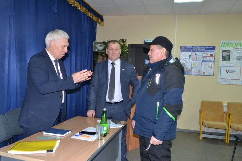 Прошедший год запомнился маматкозинцам открытием модульного ФАП и сквера, посвященного памяти Героя-земляка Набиуллы Зиннурова