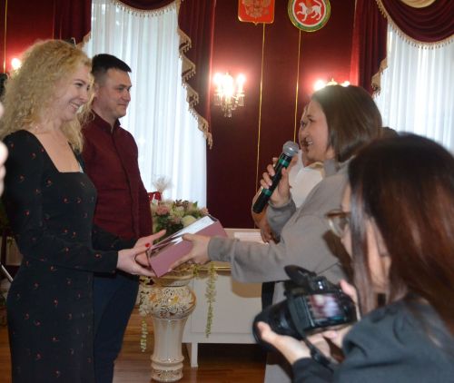 В Верхний Услон прибыл огонь семейного очага «Сердце России»
