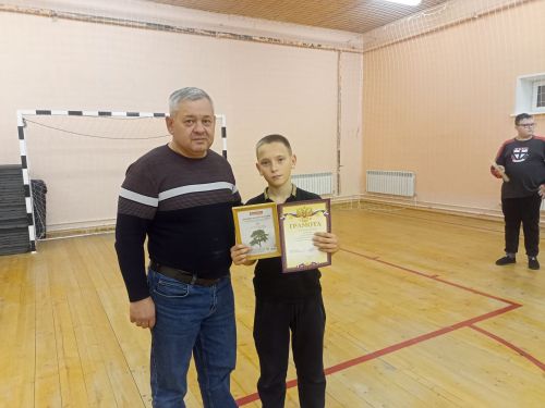 К Дню народного единства в Макулове прошел турнир по настольному теннису