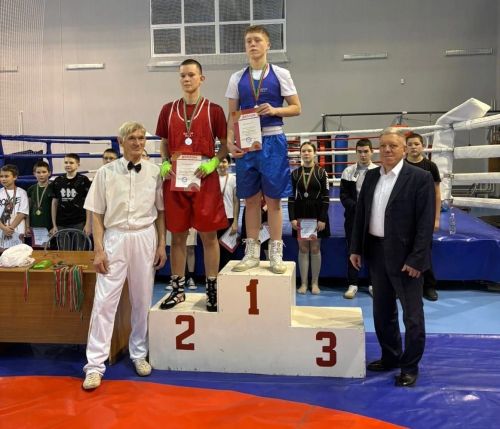Чемпион спорткомлексында бокс ярышлары узды