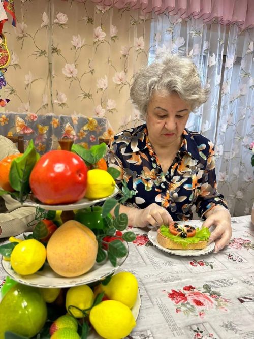Югары Ослан интернат-йортында өлкәннәр һәм инвалидлар өчен фуд-арт буенча мастер-класс үткәрелде