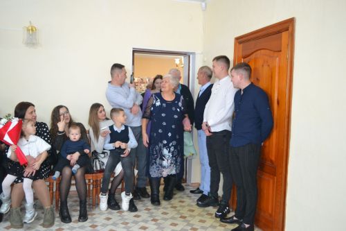 В Год семьи родных обнимем: В Верхнем Услоне чествовали супругов Драгуновых и Софроновых - золотых юбиляров семейной жизни