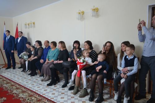 В Год семьи родных обнимем: В Верхнем Услоне чествовали супругов Драгуновых и Софроновых - золотых юбиляров семейной жизни