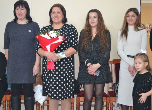 В Год семьи родных обнимем: В Верхнем Услоне чествовали супругов Драгуновых и Софроновых - золотых юбиляров семейной жизни