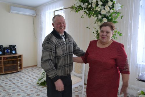 Супругов Барсуковых из Шеланги поздравили с золотой свадьбой