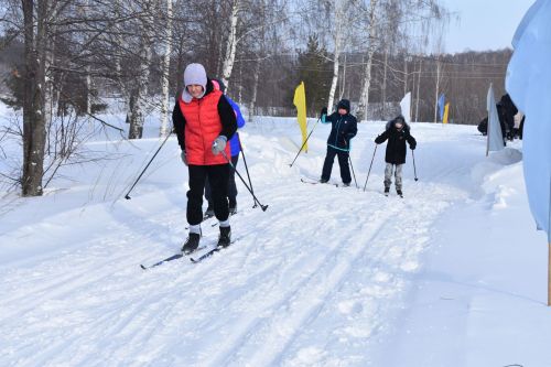 В Верхнем Услоне вышли на «Лыжню России»