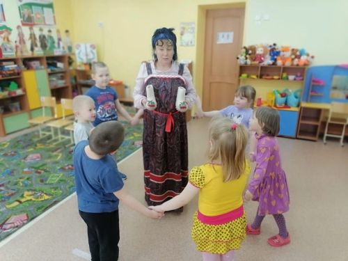 Киез итеккә мәдхия