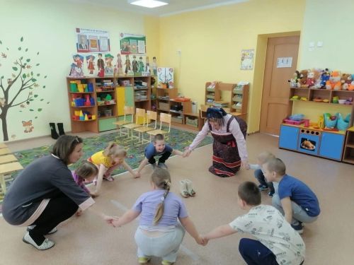 Киез итеккә мәдхия