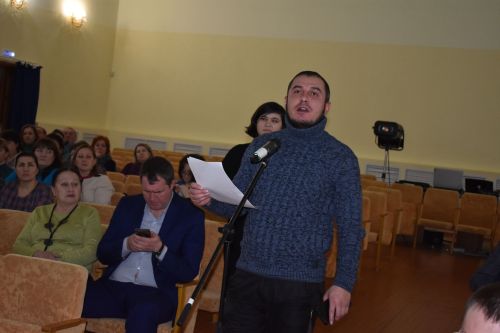 Большинство вопросов, прозвучавших на сходе граждан в Верхнем Услоне, касались содержания дорог