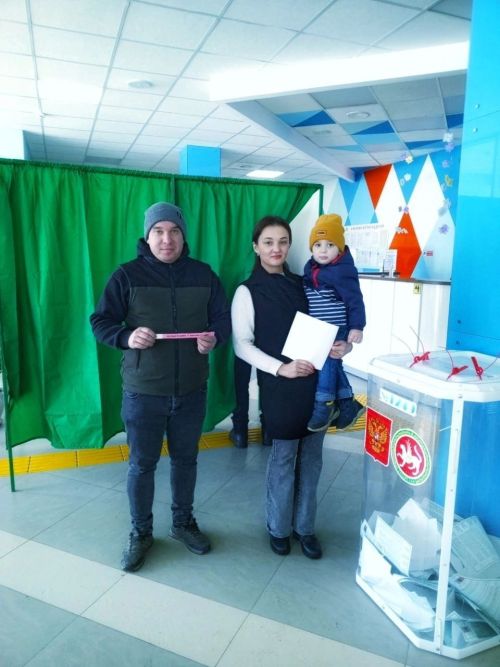 Как Верхний Услон голосовал в первый день выборов Президента России