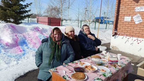 В Кильдееве дружно и весело поводили Масленицу