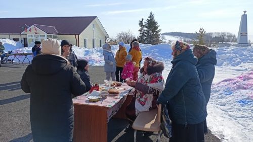 В Кильдееве дружно и весело поводили Масленицу