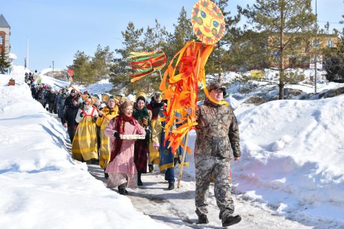 Как в Верхнем Услоне Масленицу проводили: фоторепортаж