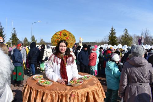 Как в Верхнем Услоне Масленицу проводили: фоторепортаж
