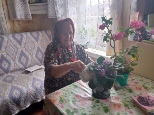 Соцработники продолжают работать с подопечными по технологии гарденотерапии