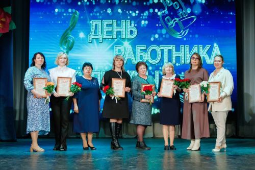 В Верхнем Услоне чествовали культработников