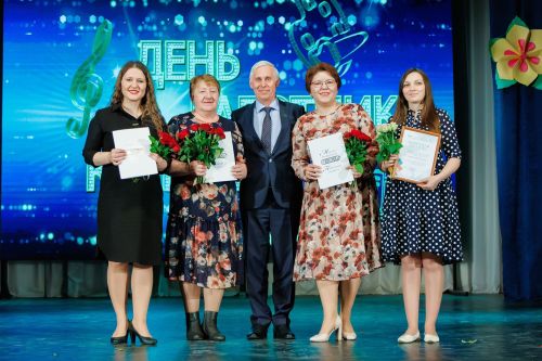 В Верхнем Услоне чествовали культработников