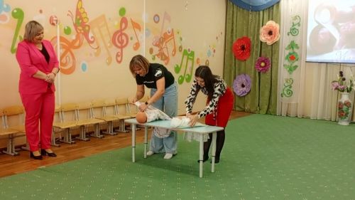 «Кояшкай» балалар бакчасында әниләр һәм әбиләр өчен бәйрәм концерты уздырдылар