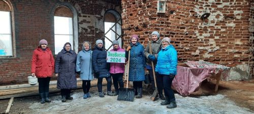 Кильдеевцы вышлли на субботник по благоустройству территории местного храма