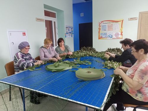 В Молодежном клубе в Макулове провели акцию «Помогаем нашим»
