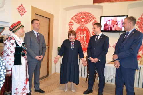 В День единения народов Беларуси и России в Печищах открылся новый зал белорусской культуры